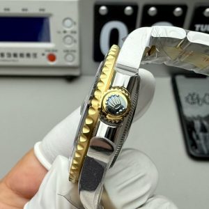 Rolex Submariner Yellow Gold Steel Black Dial