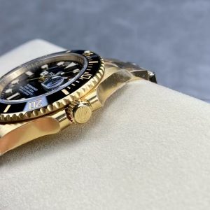 Rolex Submariner Yellow Gold Steel Black Dial