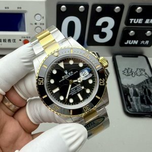 Rolex Submariner Yellow Gold Steel Black Dial