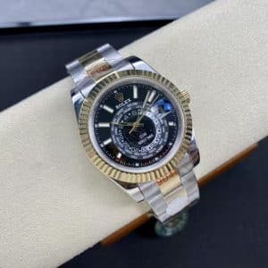 DIW World Timer Two-Tone Black Dial