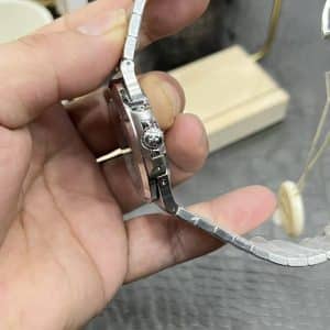 Patek Philippe Nautilus 40mm 5712-1A-001