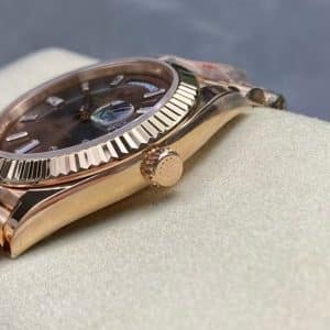 18K Rose Gold ay-Date 40 228235