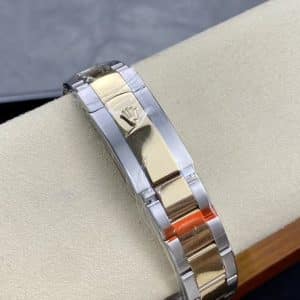 DIW World Timer Two-Tone Black Dial