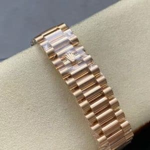 18K Rose Gold ay-Date 40 228235