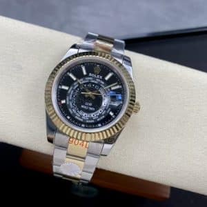 DIW World Timer Two-Tone Black Dial