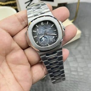 Patek Philippe Nautilus 40mm 5712-1A-001