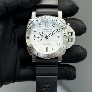 Replica Panerai image