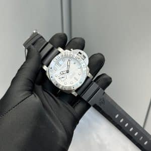 Replica Panerai image