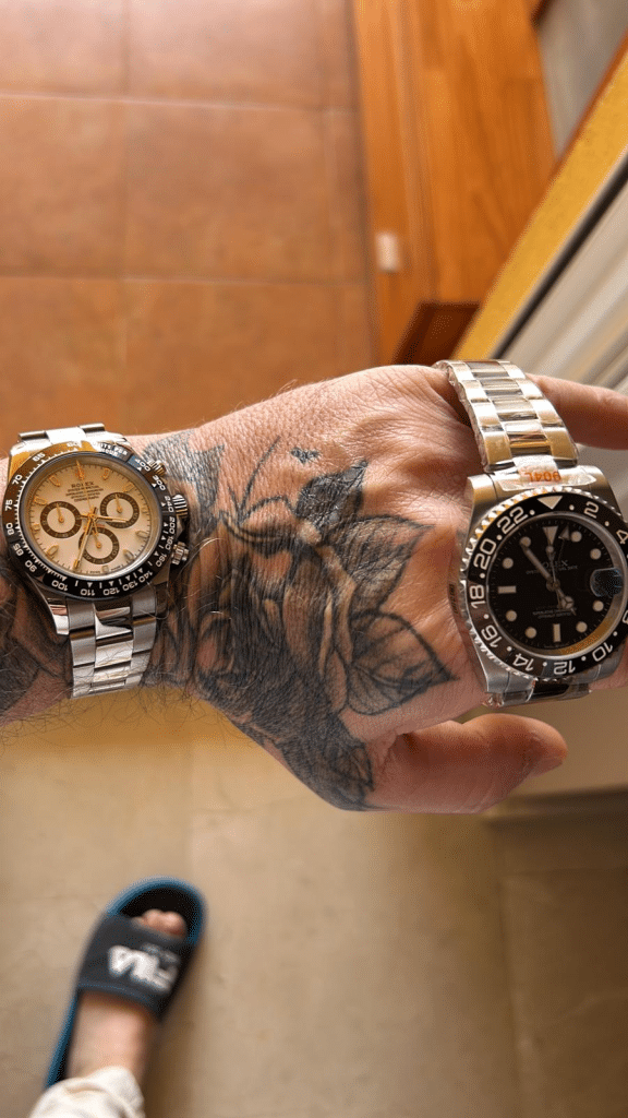 Feedback photos of the same super clone Panda Daytona under different lighting angles