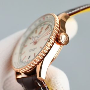 Breitling Navitimer 1 Date Super Clone – TW Factory Cream Dial on Italian Leather