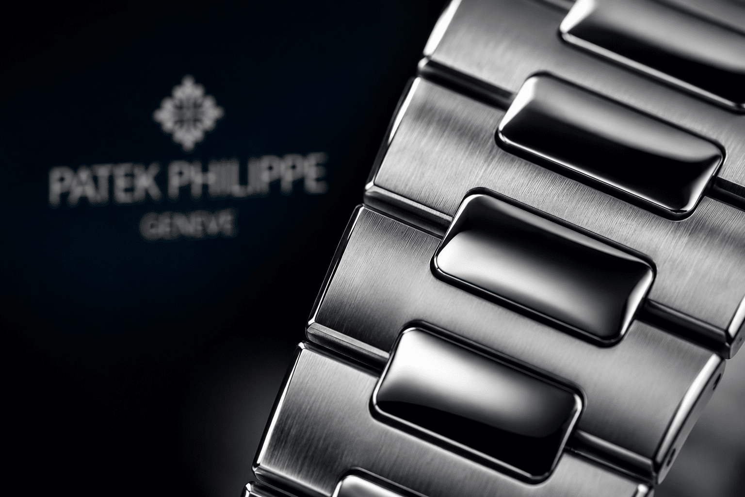 close-up of Nautilus 5711 bracelet links showing brushed surfaces, polished bevels, and edge separation